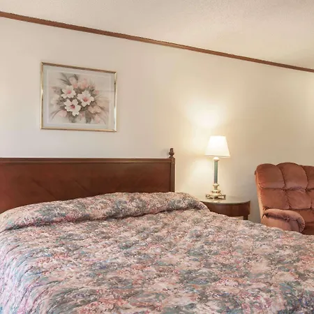 Knights Inn Greensburg-3