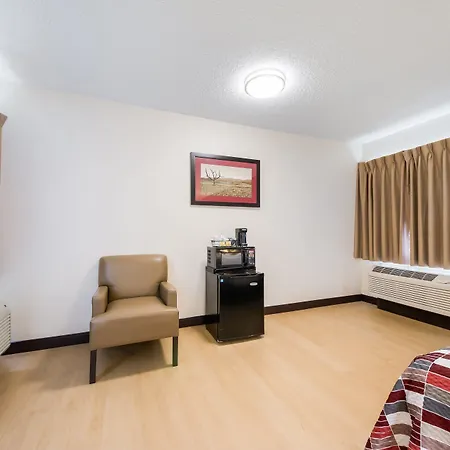 Red Roof Inn Laredo-3