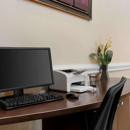 Ramada By Wyndham Elizabethtown-3