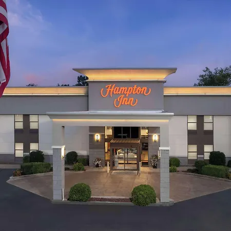 Hampton Inn Russellville-3