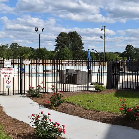 Best Western Plus Hardeeville Inn & Suites-3