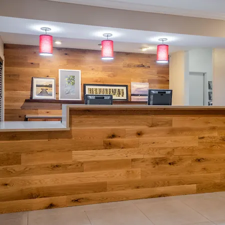 Country Inn & Suites By Radisson, Maumee - Toledo-2