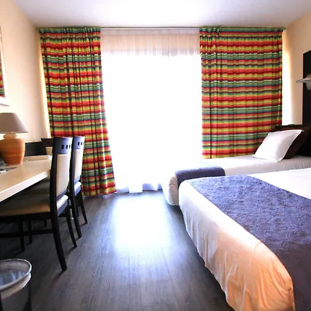 The Originals City, Hotel Galaxie, Nice Aeroport-3