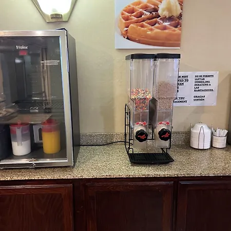 Americas Best Value Inn Pharr/Mcallen-3