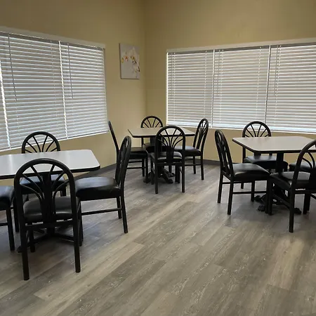 Econo Lodge Inn & Suites Sweetwater I-20-3