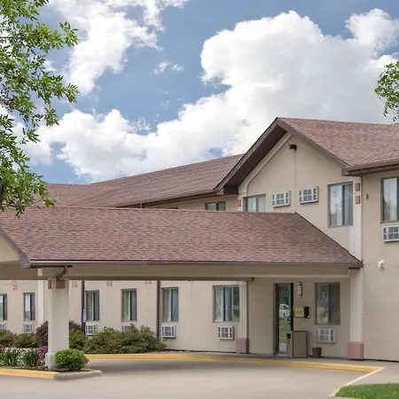 Super 8 By Wyndham Knoxville-3