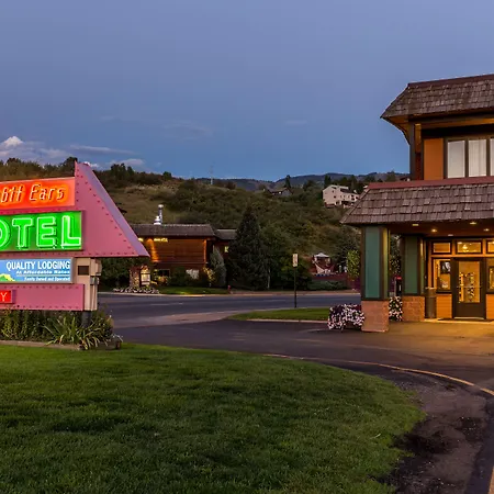 Rabbit Ears Motel-2