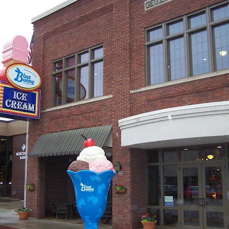 Le Mars Inn And Suites-2