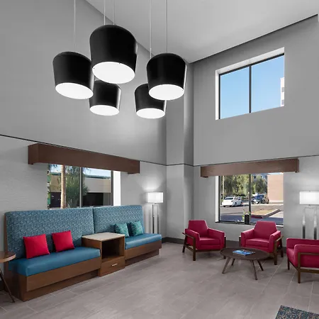 Hampton Inn Phoenix - Biltmore-2