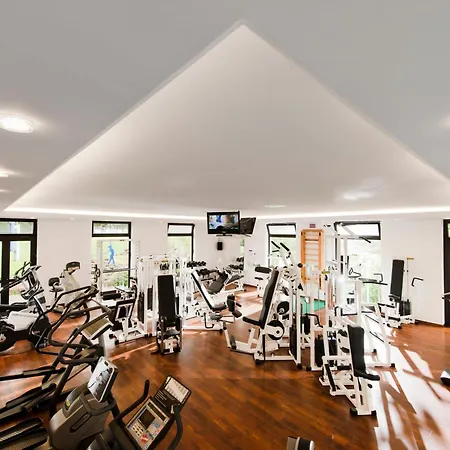 Sporthotel Grafenwald 4 Sterne Superior-2