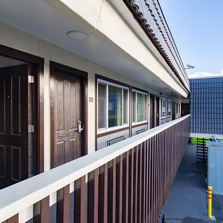Super 8 By Wyndham Eureka-2