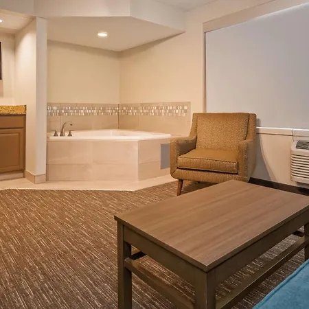 Best Western Plus Hudson I-94-2