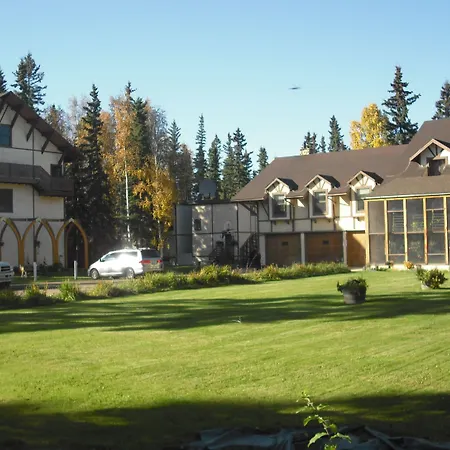 7 Gables Inn & Suites-2