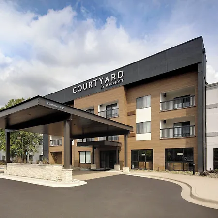 Courtyard Grand Rapids Airport-2