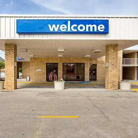 Motel 6 Baton Rouge Southeast-2