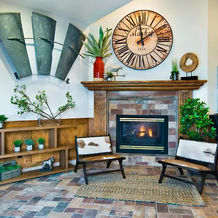 Oxford Suites Hermiston-2