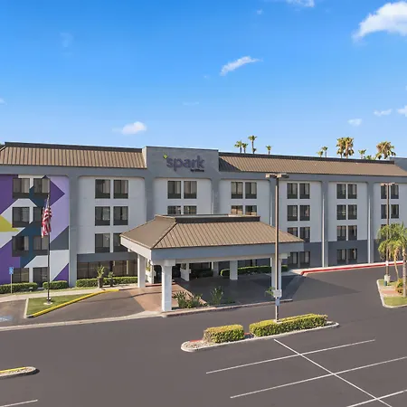 Spark By Hilton Bakersfield Central-2