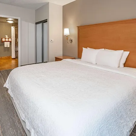 Hampton Inn & Suites Nashville-Vanderbilt-Elliston Place-3