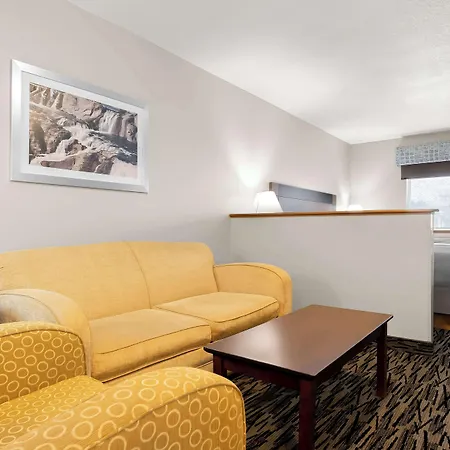 Best Western Sawtooth Inn And Suites-3