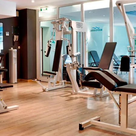 Courtyard By Marriott Dresden-3