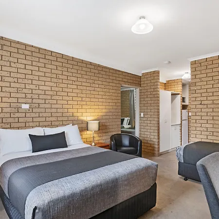 Avondel Motor Inn-2