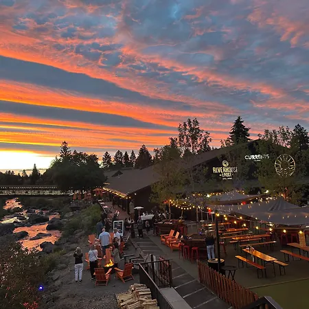 Riverhouse Lodge-3