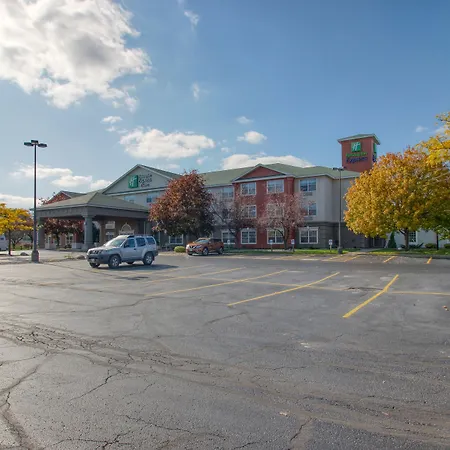 Holiday Inn Express Hotel & Suites Oshkosh - State Route 41 By Ihg-2