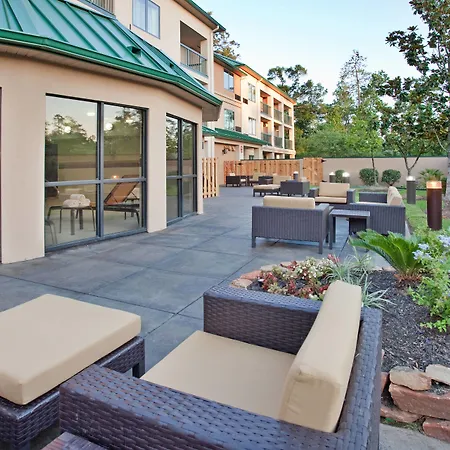 Courtyard Houston The Woodlands-3