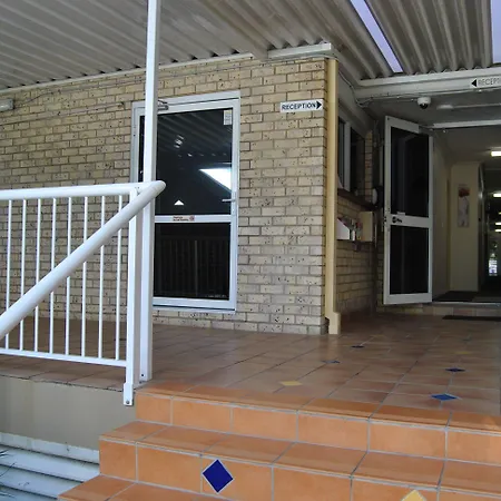 Budds Beach Apartments-3