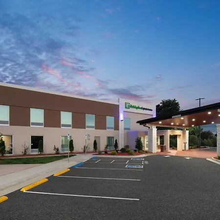 Holiday Inn Express Wilson I-95 By Ihg-3