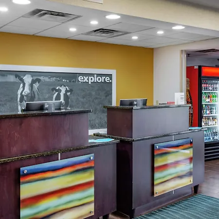 Hampton Inn Adel-2