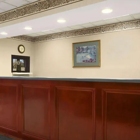 Days Inn By Wyndham Lexington-Columbia-3