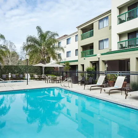 Courtyard By Marriott Stockton-3