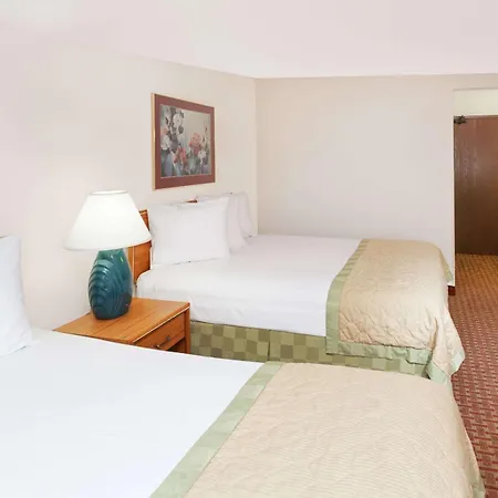 Baymont By Wyndham St. Joseph/Stevensville-2