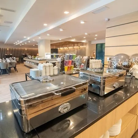Rubin Wellness & Conference Hotel-3