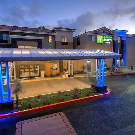 Holiday Inn Express & Suites Carlsbad Beach By Ihg-3
