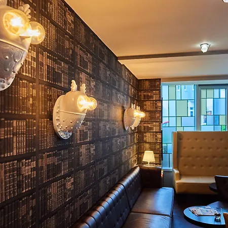 Hotel Amadeus-3