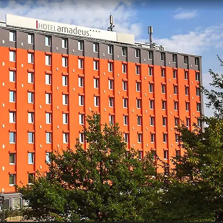 Hotel Amadeus-3