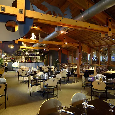 Lake Louise Inn-2