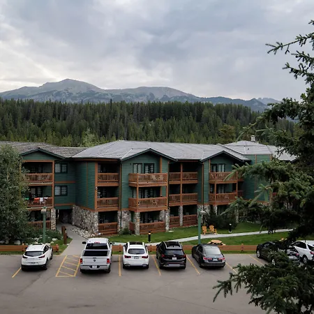 Lake Louise Inn-2