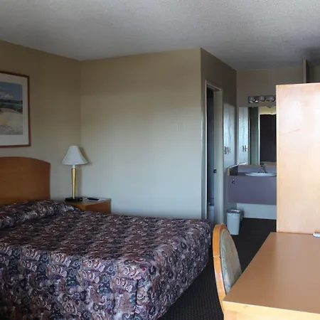 Cedars Inn Lewiston-2