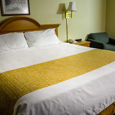 Travelodge By Wyndham St. Louis-3