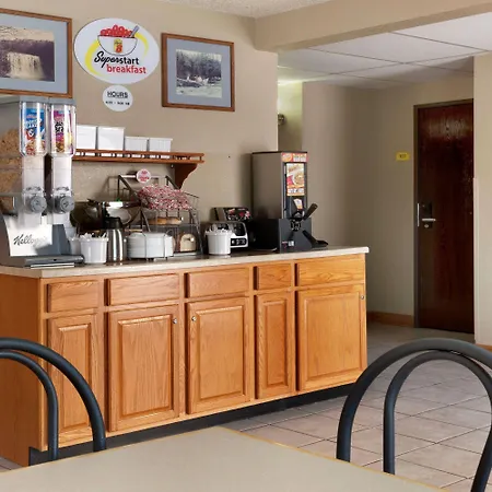 Super 8 By Wyndham Pulaski-3