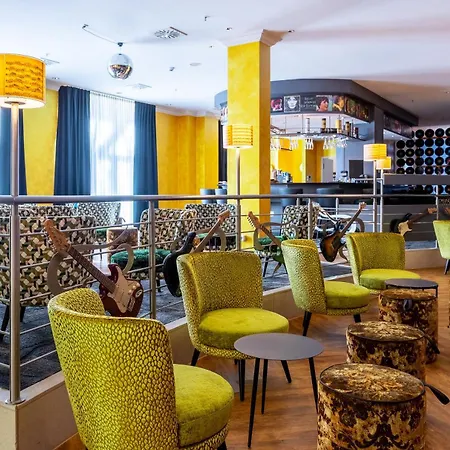 Mightytwice Hotel Dresden-3
