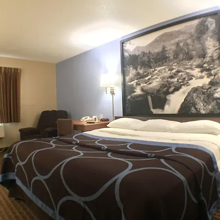Super 8 By Wyndham Johnstown/Gloversville-3