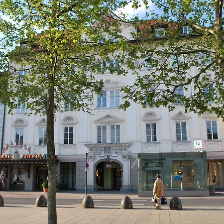 Hotel Palais Porcia-3