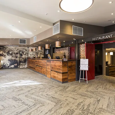 The Old Woolstore Apartment Hotel-3