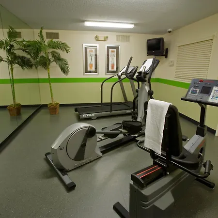 Extended Stay America Select Suites - Detroit - Warren-3
