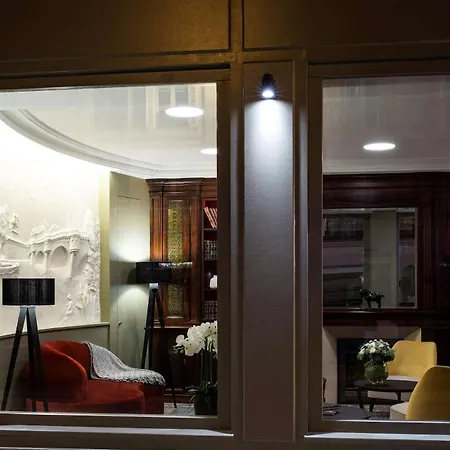Hotel Ducs De Bourgogne-3