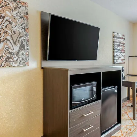 Best Western Plus Warsaw-2
